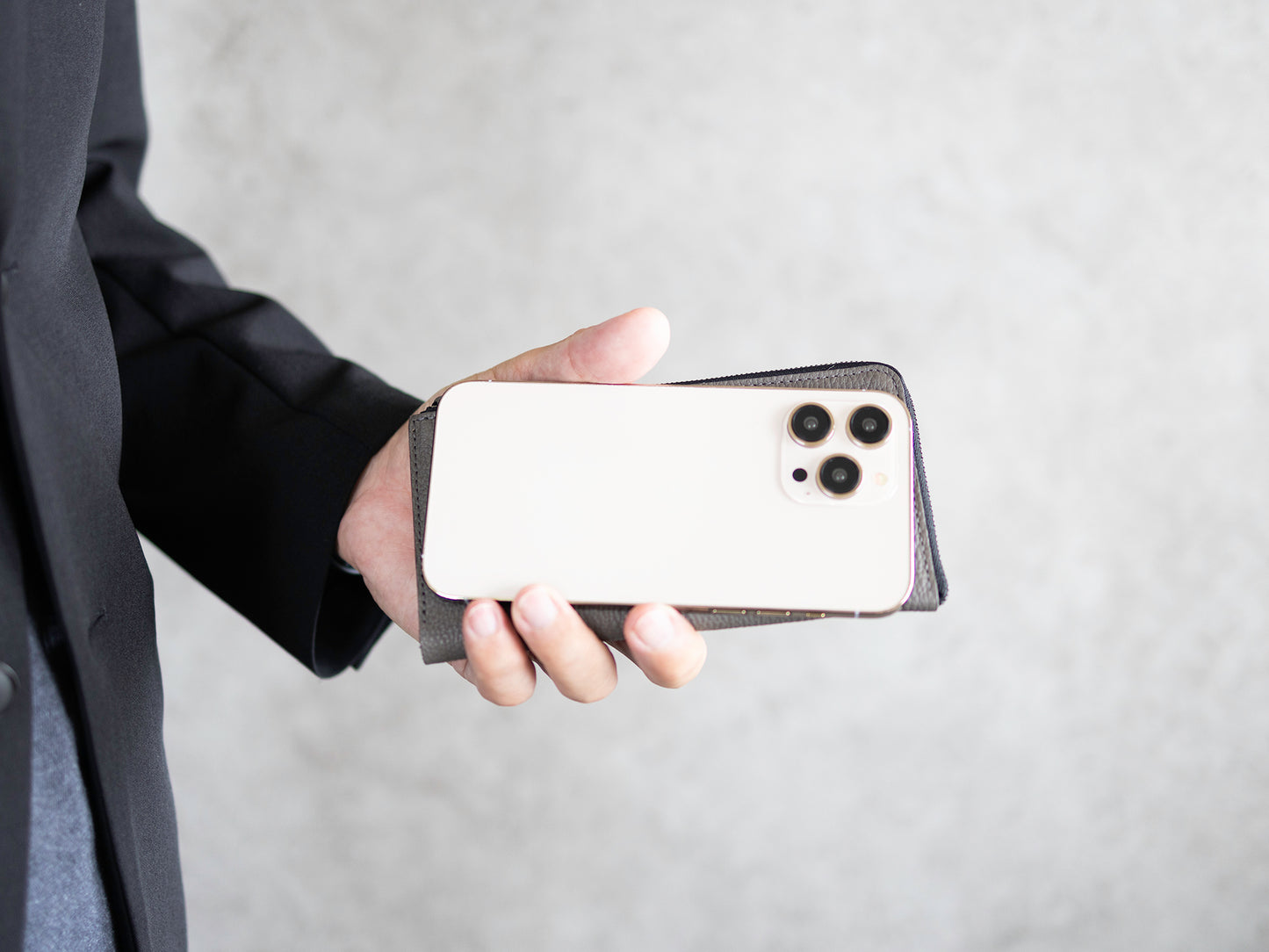 il modo ZIP concept (無法放入1000元紙鈔，500以下可以)