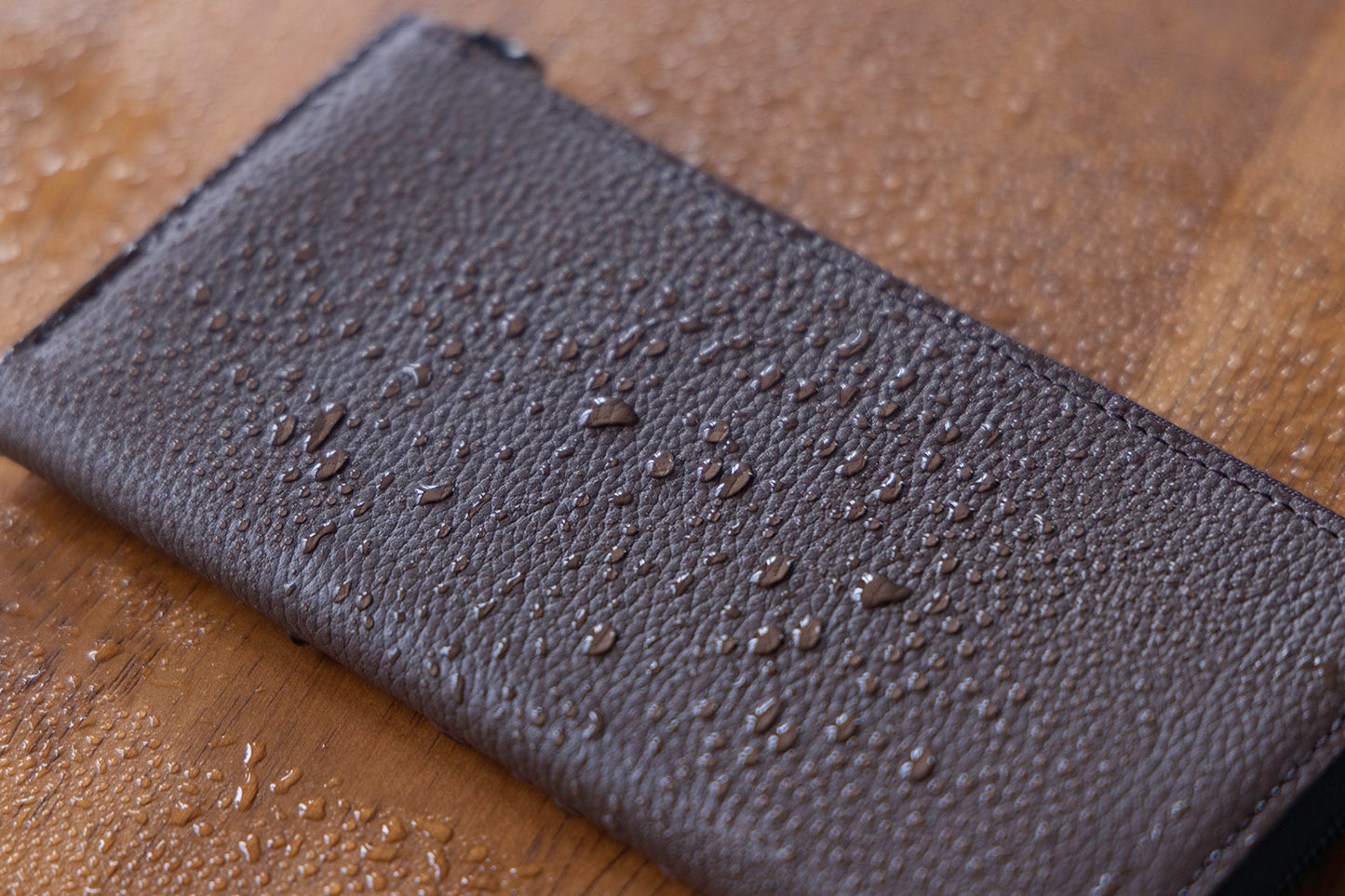 il modo ZIP concept (無法放入1000元紙鈔，500以下可以)